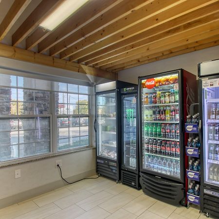 Holiday Inn Express Hotel & Suites Milwaukee Airport By Ihg Eksteriør billede