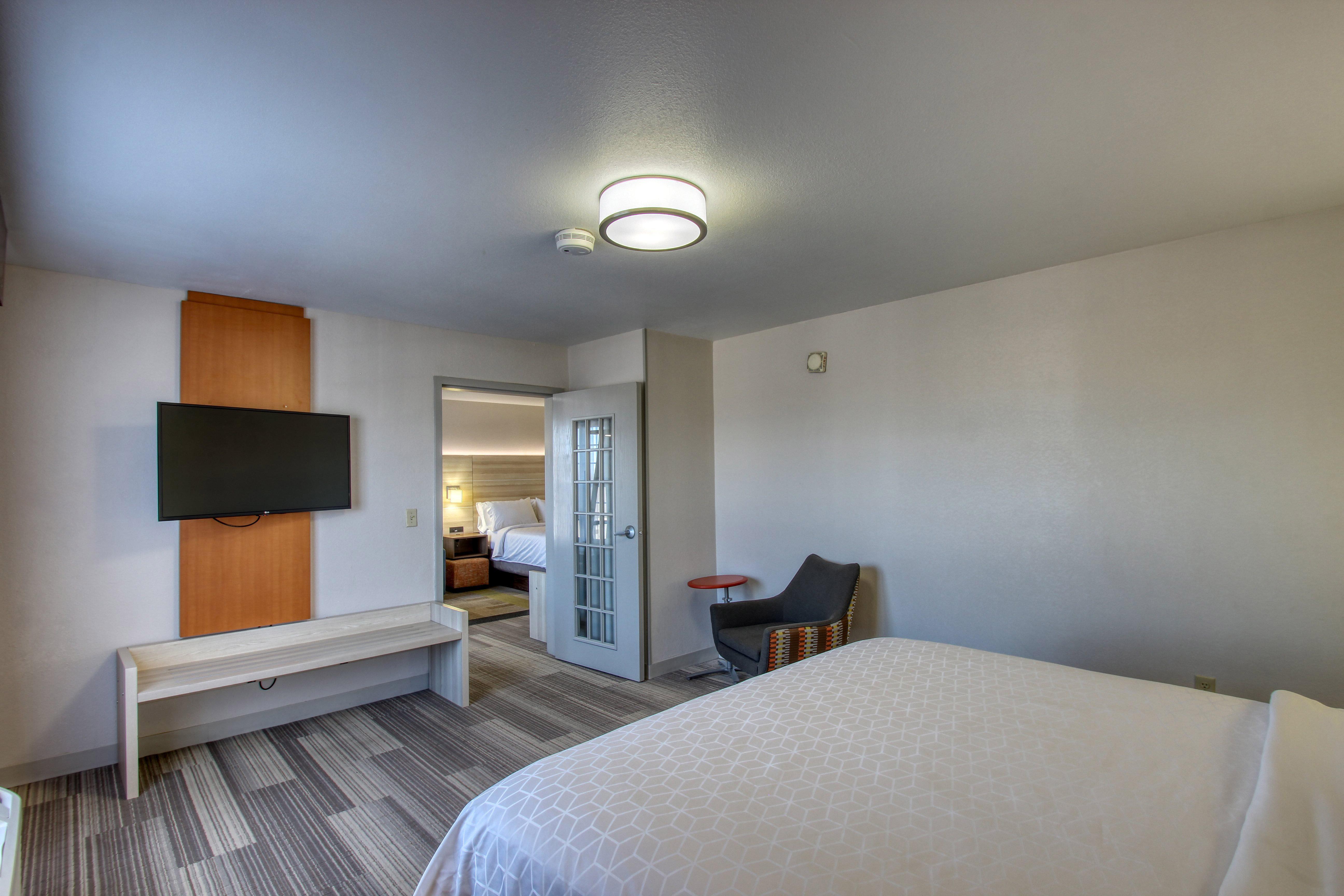 Holiday Inn Express Hotel & Suites Milwaukee Airport By Ihg Eksteriør billede