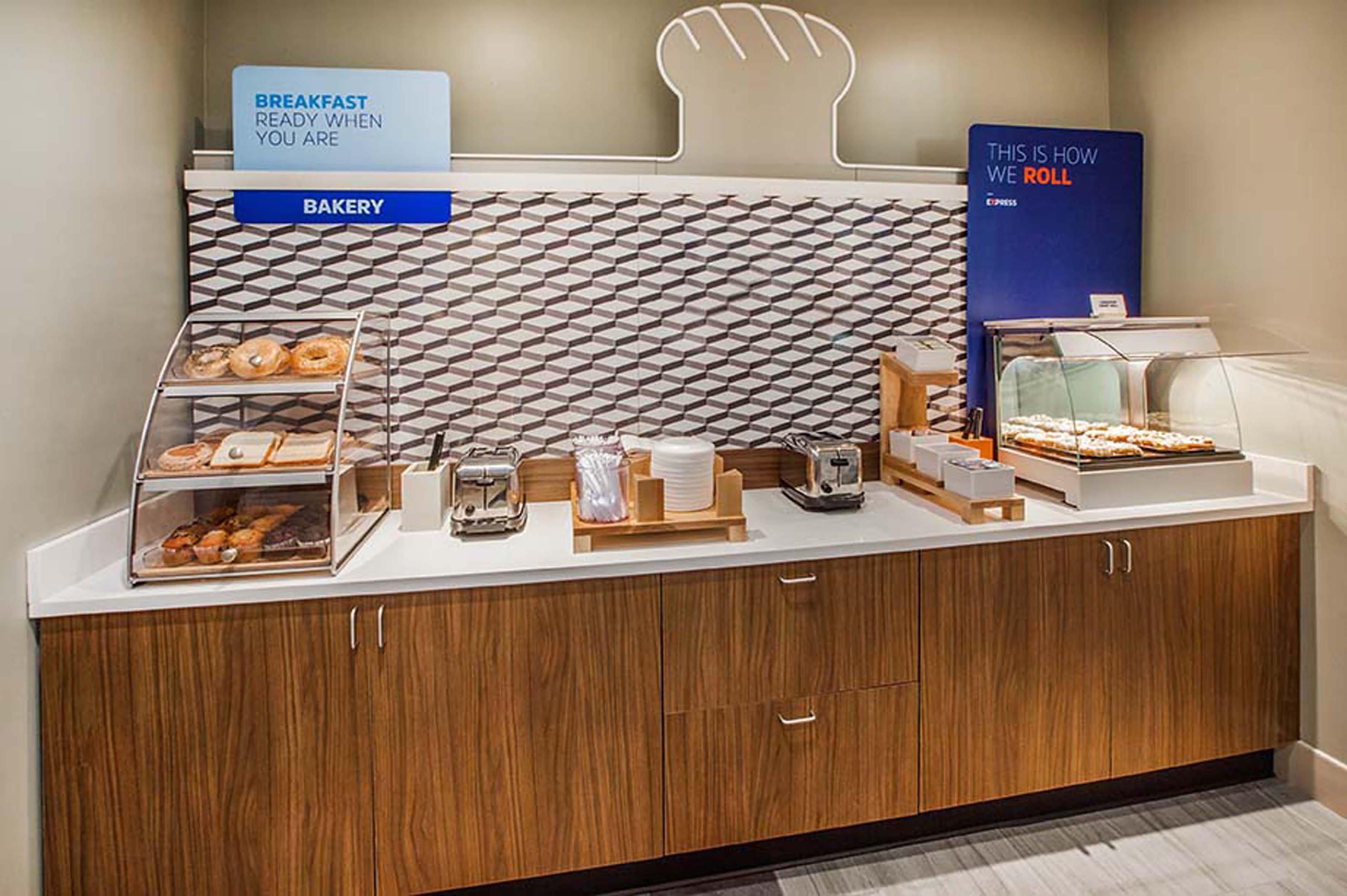 Holiday Inn Express Hotel & Suites Milwaukee Airport By Ihg Eksteriør billede