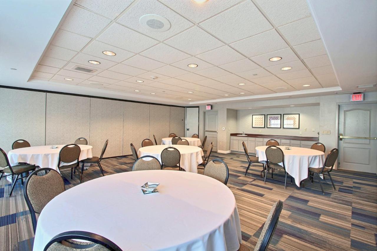 Holiday Inn Express Hotel & Suites Milwaukee Airport By Ihg Eksteriør billede